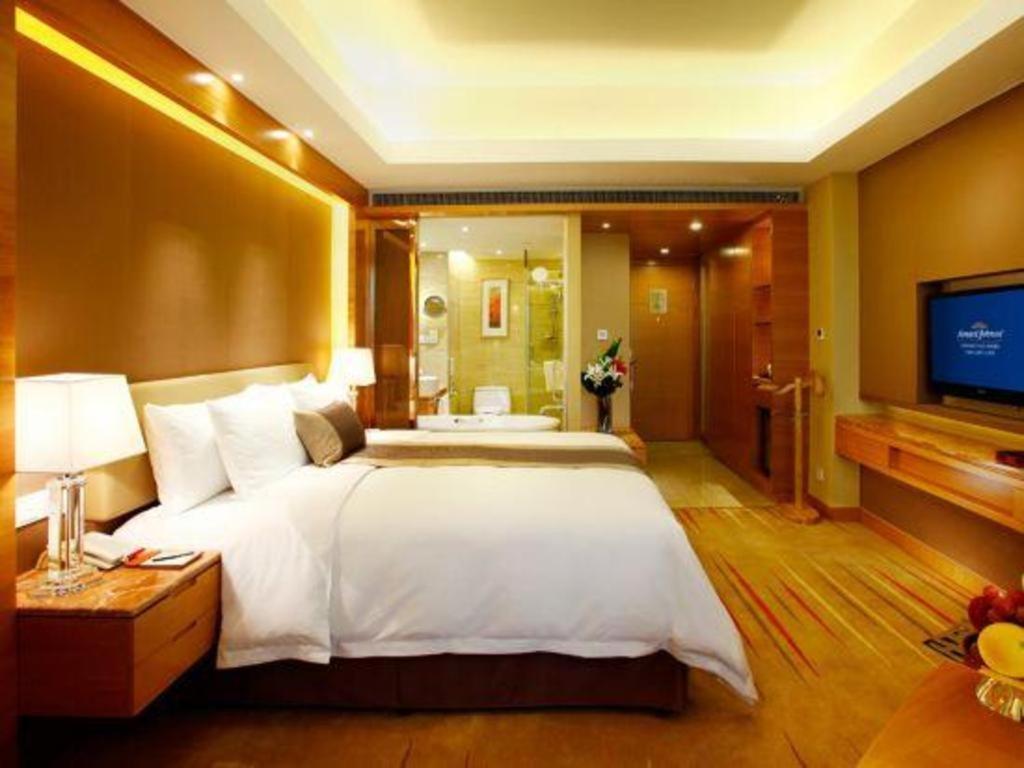 Howard Johnson By Wyndham Sunshine Plaza Ningbo Exterior foto